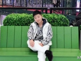 ​大陆歌手白小白，最美情侣唱起来，网友：是个人才